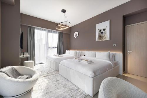 Restay Homes at Act Towers by Emaar - Pool access with Burj View included - Luxury Apartments in Downtown - image 4