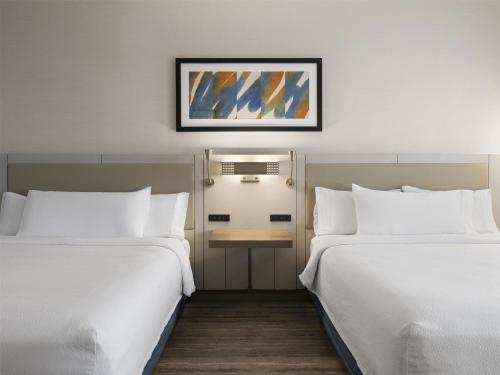 2 double beds