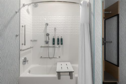 Holiday Inn Wilmington-Market Street an IHG Hotel - image 11