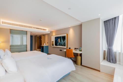 Blue Coast Hotel - image 5