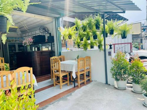 Ochatee Hostel  - 레스토랑