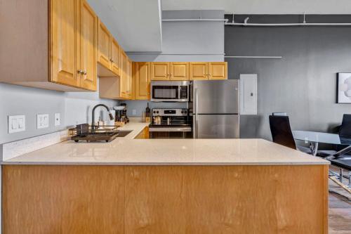 1BR Loft Sauna & Walk to Theater & Campus, Cleveland (foto 10)