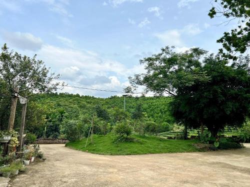 Lang Sinh Thai Ngoc Đong - Eco Village Retreat in Phu Tho
