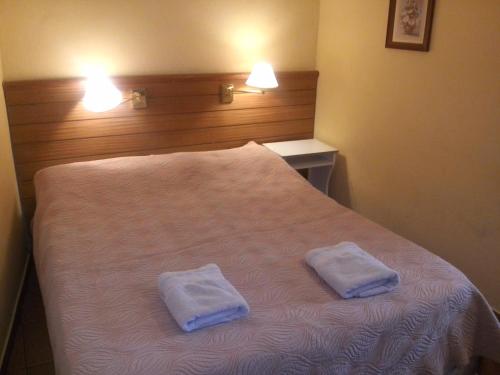 Comfort Triple Room with Shower image 3