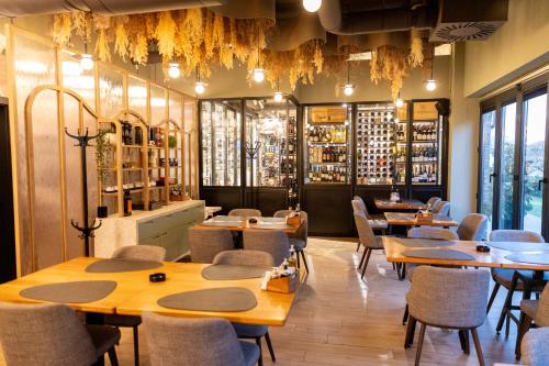Korpa Deli Rooms 5