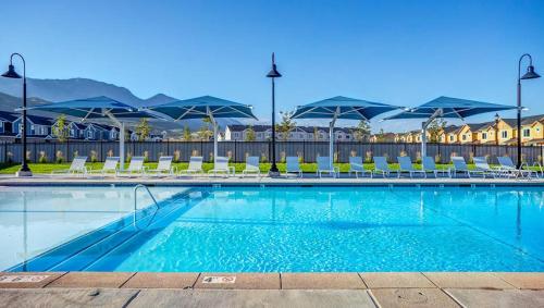 Family-Friendly 3-Story Home Sleeps 8 in American Fork