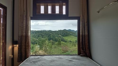 ไร่นิธิสุนทร nithisoonthon farmstay Room Type - Quadruple Room with Mountain View