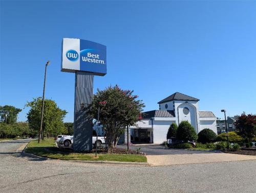 Baymont by Wyndham Greensboro/Coliseum in Greensboro, USA