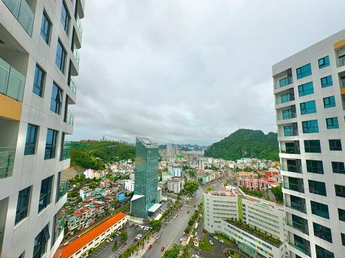 Chic Ha Long Studio Bay City & Mountain Views - image 4