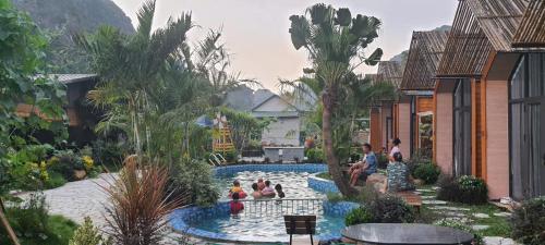 TRANG AN GREEN BUNGALOW & RESTAURANT