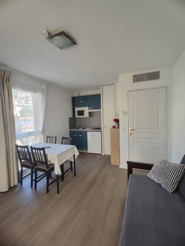 Le 410, Appart rénové charme a Grasse, Grasse