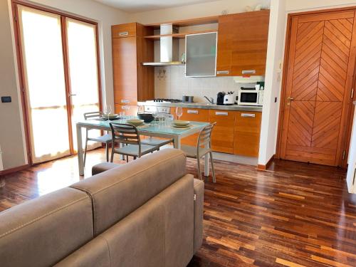 ห้องครัว, 5' from Lake Iseo, Your Oasis of Peace in ปาราติโก