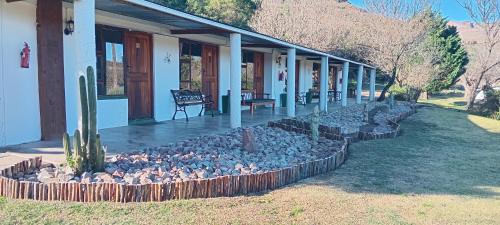 Zunanjost, Intaba Lodge in Elliot