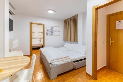 Apartamentos Madrid - image 10