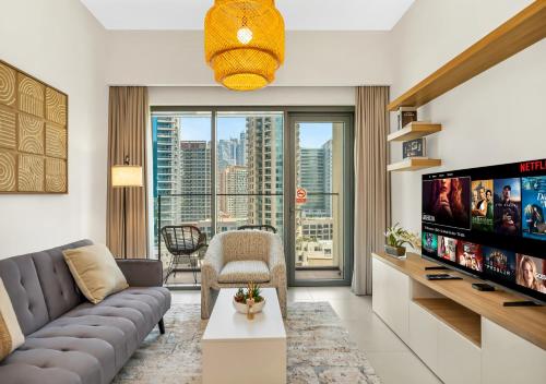 Burj Royale 1 BR 5 Min Walk to Burj Khalifa, Dubai (photo 2)