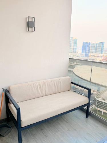 7 min walk to Dubai Mall & Burj Khalifa, Dubai (foto 3)