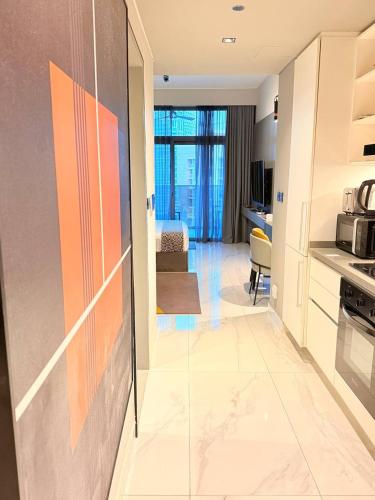 7 min walk to Dubai Mall & Burj Khalifa, Dubai (foto 7)