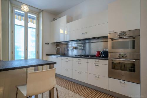 ห้องครัว, Metro Elegance Home Spazi Ampi e Charme Urbano in เซสโต ซาน โจวานนี่