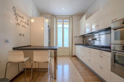 ห้องครัว, Metro Elegance Home Spazi Ampi e Charme Urbano in เซสโต ซาน โจวานนี่