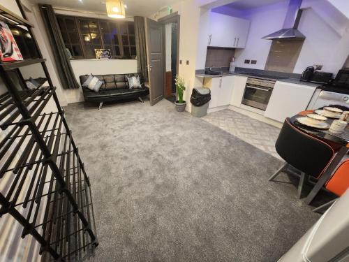 Ground Floor Apartment, Manchester (photo 9)