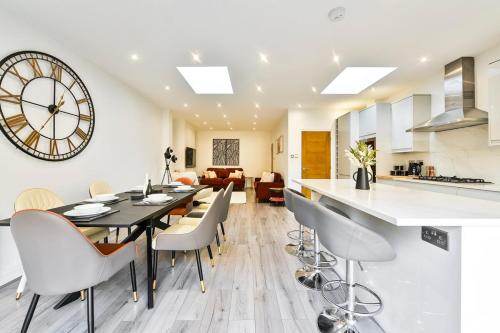 Stylish House Near Wembley Stadium, London (photo 4)