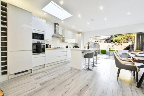 Stylish House Near Wembley Stadium, London (photo 11)