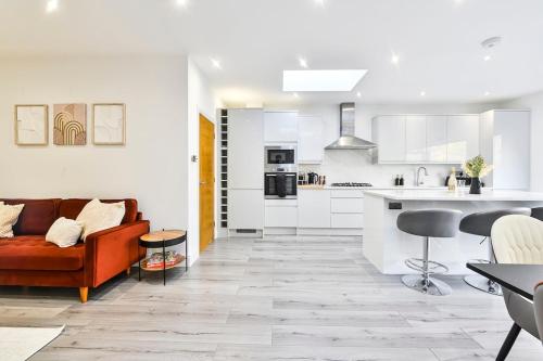 Stylish House Near Wembley Stadium, London (photo 3)
