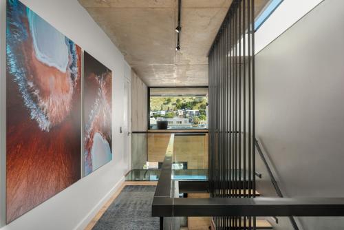 Luxury De Waterkant Stay with Private Hot Tub - image 12