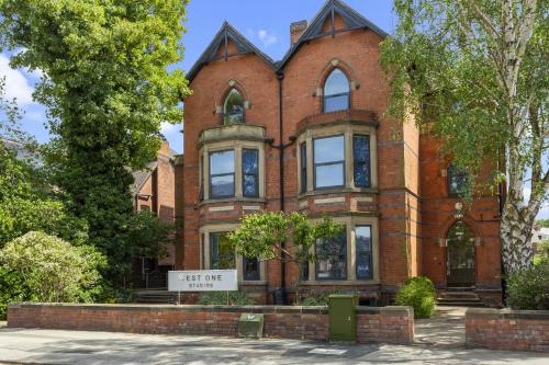 外部景觀, 西一工作室 (West One Studios) in 特倫特布里奇