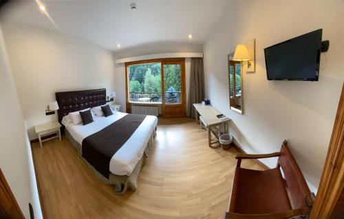 4 twin beds