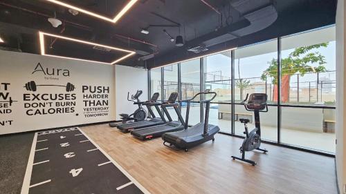 Modern Aura Living Chic 1BR Hideaway in JVC, Dubai (photo 4)