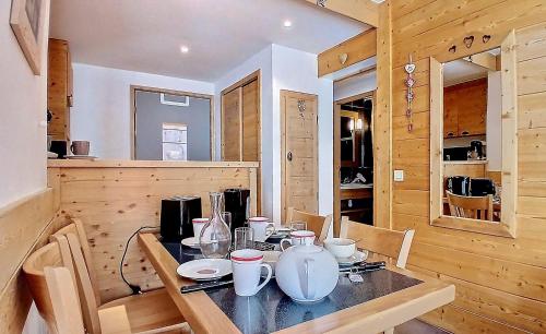 Facilities, 1404 T2 Aconit Les Menuires in Les Bruyeres