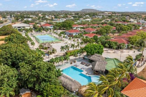 泳池, Casa di Brisa in 紐波特