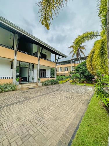 Sunrise Palace Negombo, Negombo