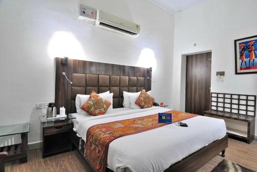 Hotel Best Family Rooms in อัครา