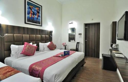 Hotel Best Family Rooms in อัครา