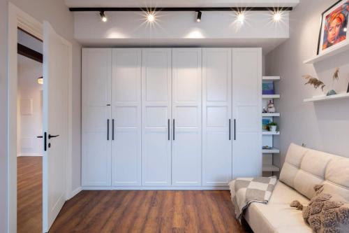 Domillion 2bdr old town apt at Bazilijonai - image 3