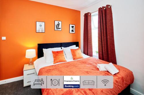Cosy 4Bed Home By Prospergress Property Short Lets & Serviced Accommodation Coventry With Free Parking, WiFi & Pool Table and Games