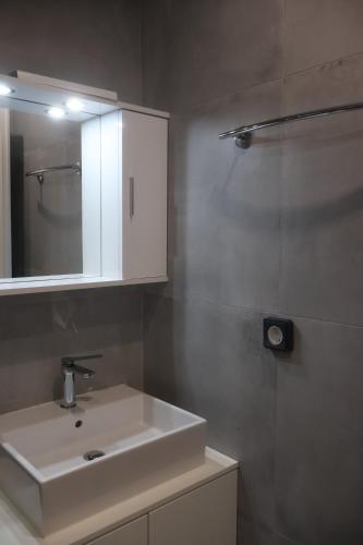 Porto Piraeus Suites Near Maniatika Metro Station-A1 in ไพเรียส