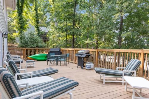 Friendship Cove Retreat in Hartwell, USA