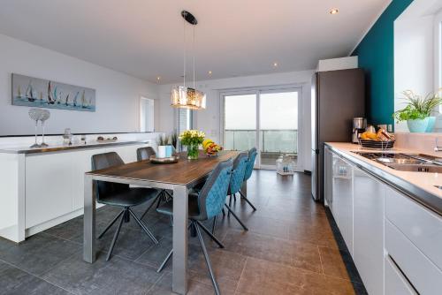 مطبخ, Luxusferienwohnung BalticLounge 1 in Olpenitz