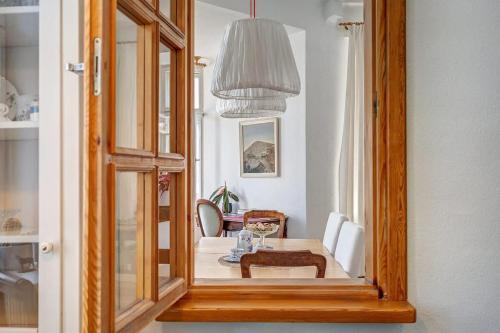 Domillion 2bdr Vilnius str antique apt Vl476 - image 3