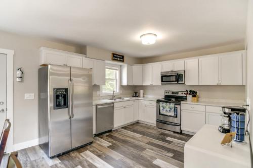 4 Mi to Big Creek State Park Spacious Family Home in Polk City (IA)