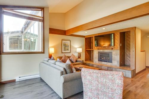 3 Mi to Slopes! Mtn-View Breckenridge Townhome – khách sạn tại Sally Barber