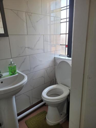 Urban Chic Studio - Sleeps 2 & Pets Ok, Birmingham (Foto 9)