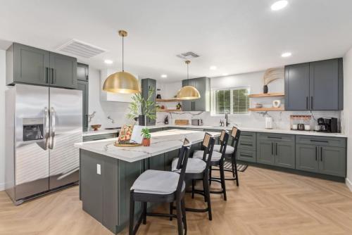Casa Paradiso with Private Pool Firepit & Putting Green in North Phoenix