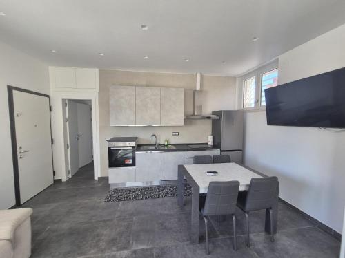 PALM BEACH HOUSE Fiumicino - image 2