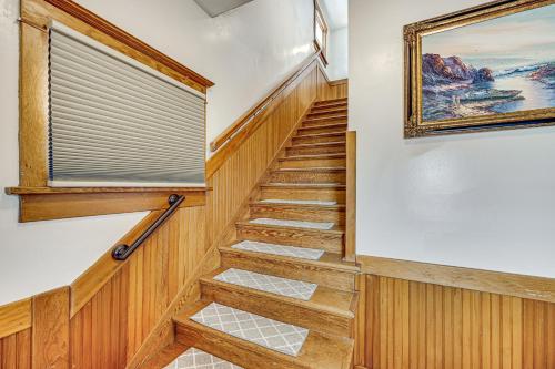 Walk to Eats & Events! Downtown Puyallup Home in 皮阿拉普