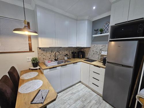 Stylish Cozy Stay at Ferndale House Apartments in Port Alfredas