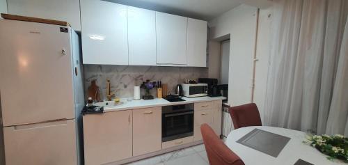 Spacious appartment in green area, 5 km to Khreschatyk, Kiev (foto 8)